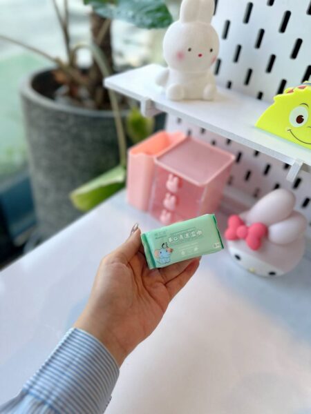 دستمال مرطوب